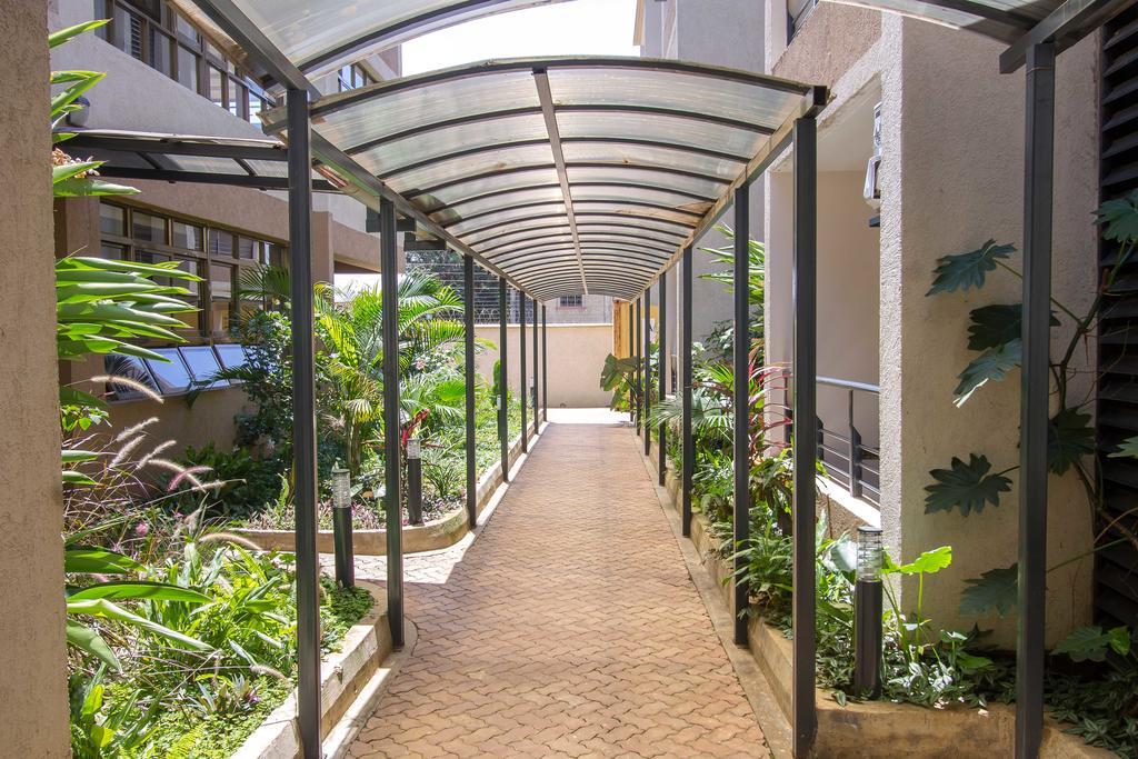 Victoria Comfort Inn كيزيمو المظهر الخارجي الصورة