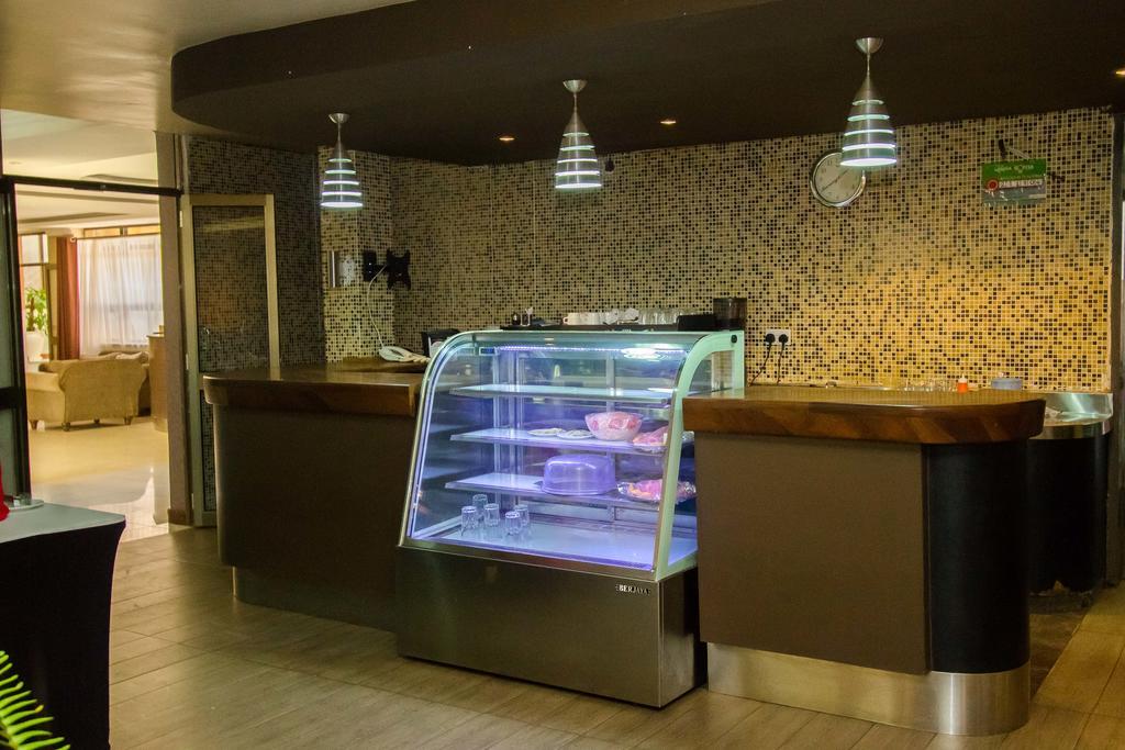 Victoria Comfort Inn كيزيمو المظهر الخارجي الصورة