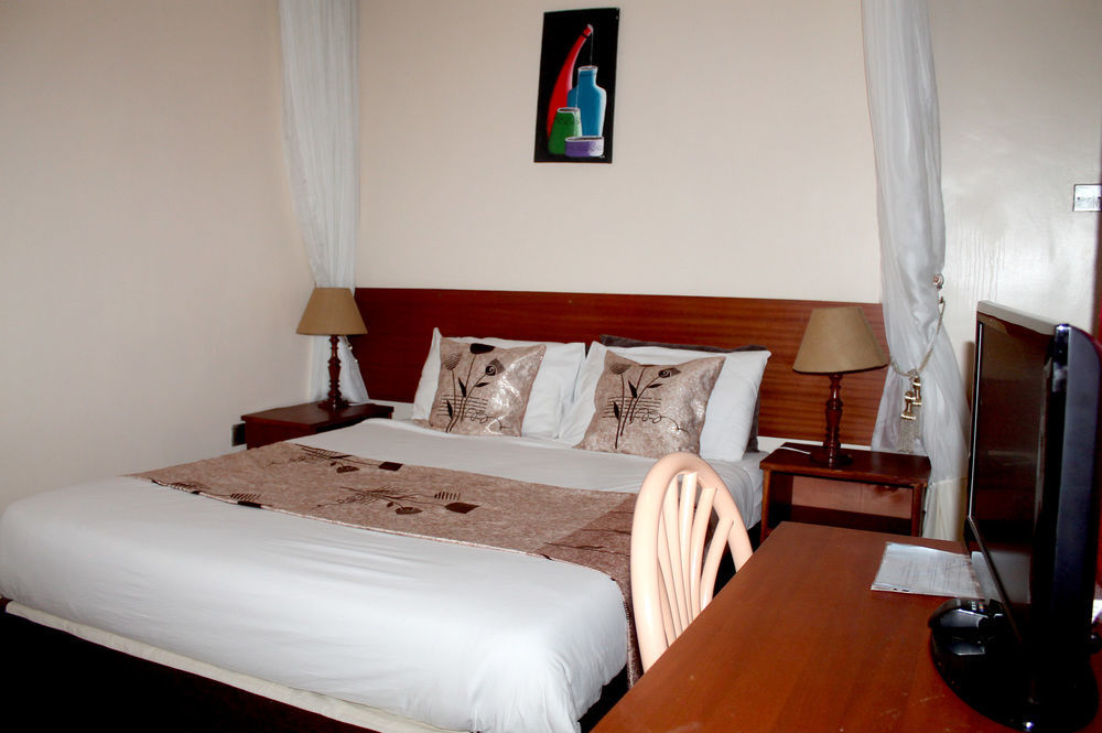 Victoria Comfort Inn كيزيمو المظهر الخارجي الصورة