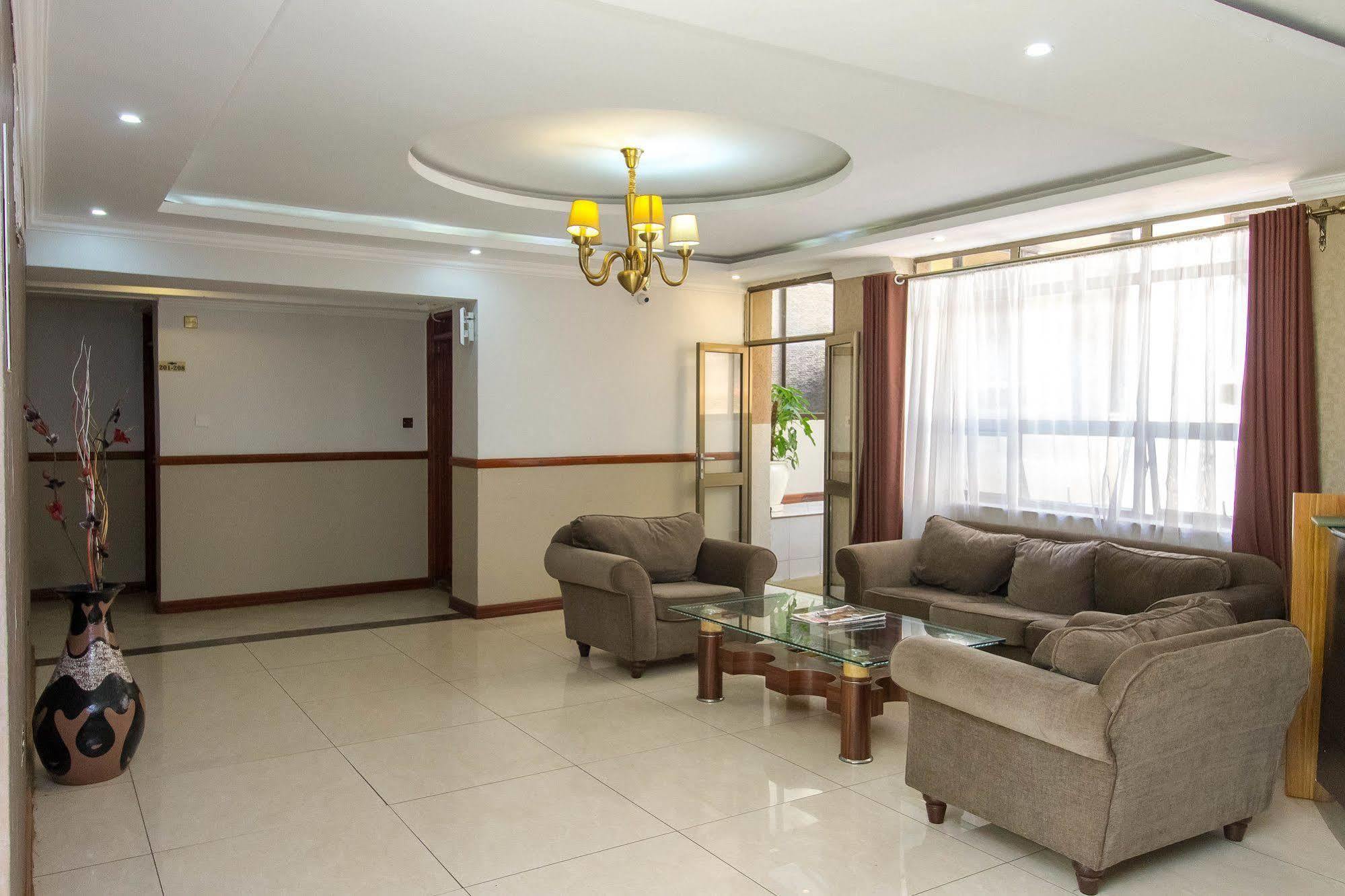 Victoria Comfort Inn كيزيمو المظهر الخارجي الصورة