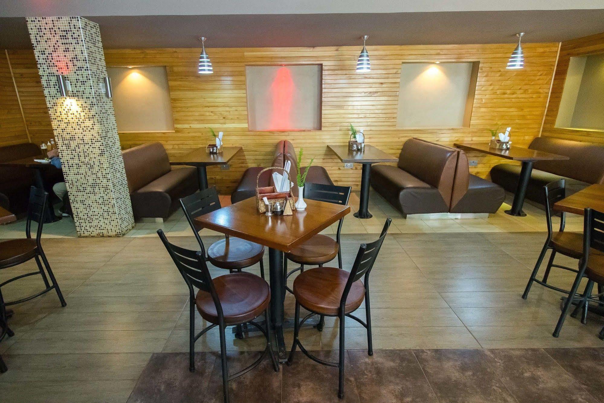 Victoria Comfort Inn كيزيمو المظهر الخارجي الصورة