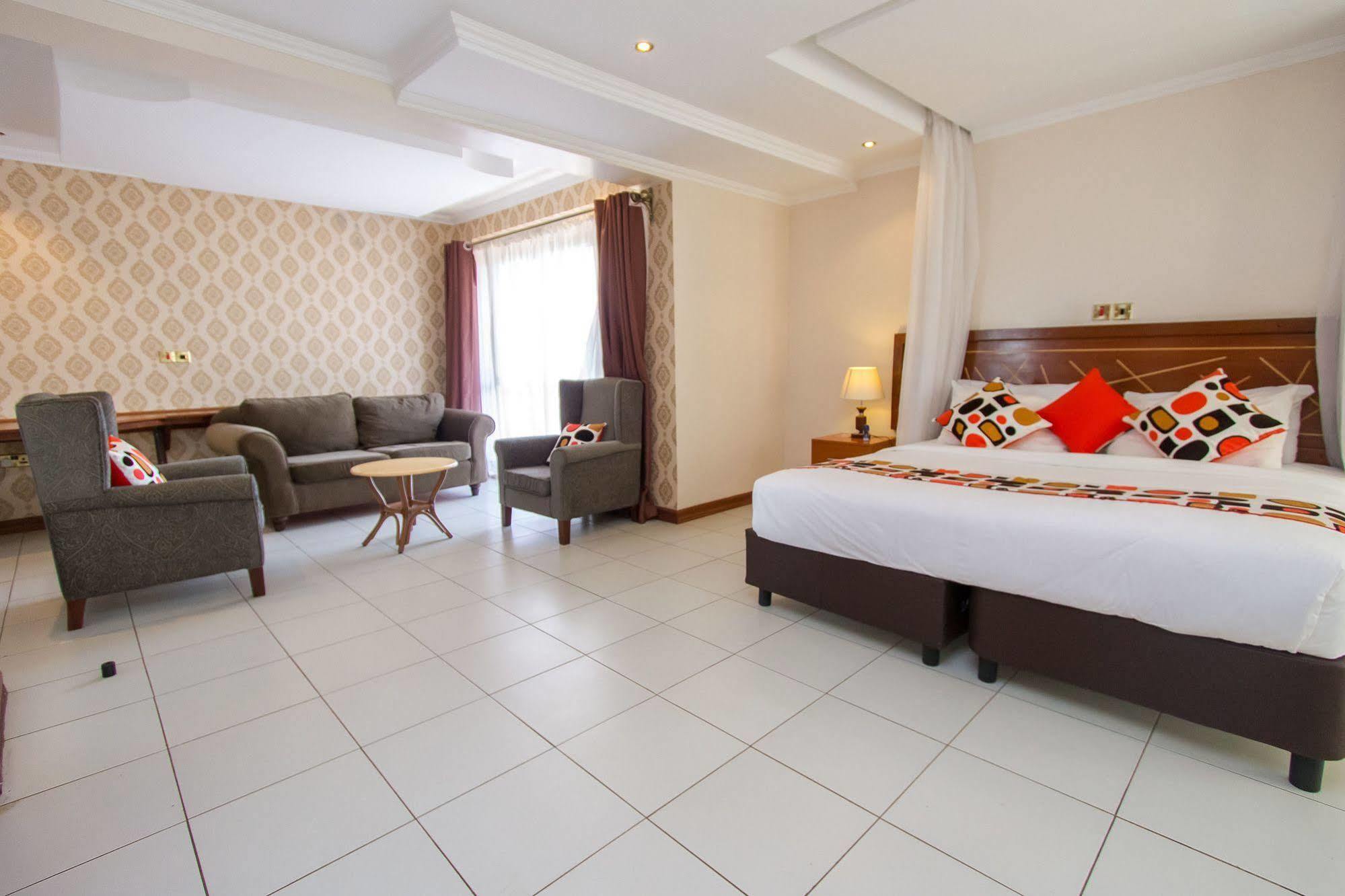Victoria Comfort Inn كيزيمو المظهر الخارجي الصورة