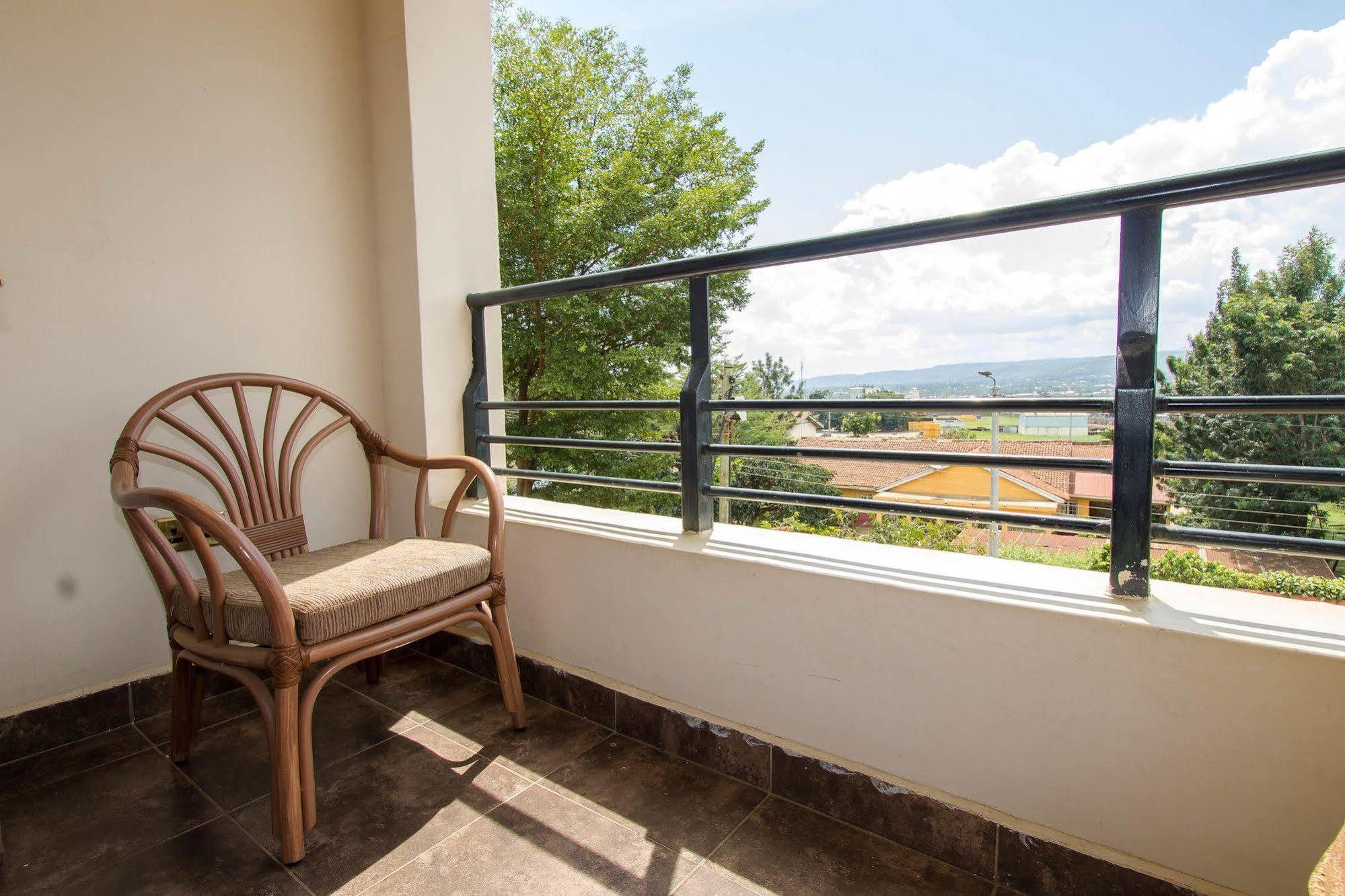 Victoria Comfort Inn كيزيمو المظهر الخارجي الصورة